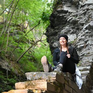 Meet your Posher, Ella